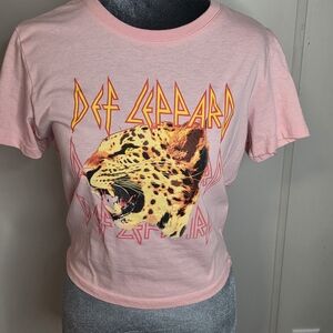 Def Leppard Pink Short Sleeve Graphic Tee